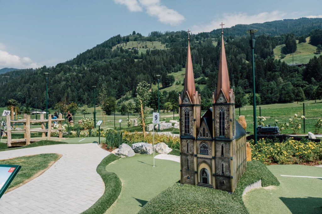 Minigolf St. Johann Miniatur-Dom