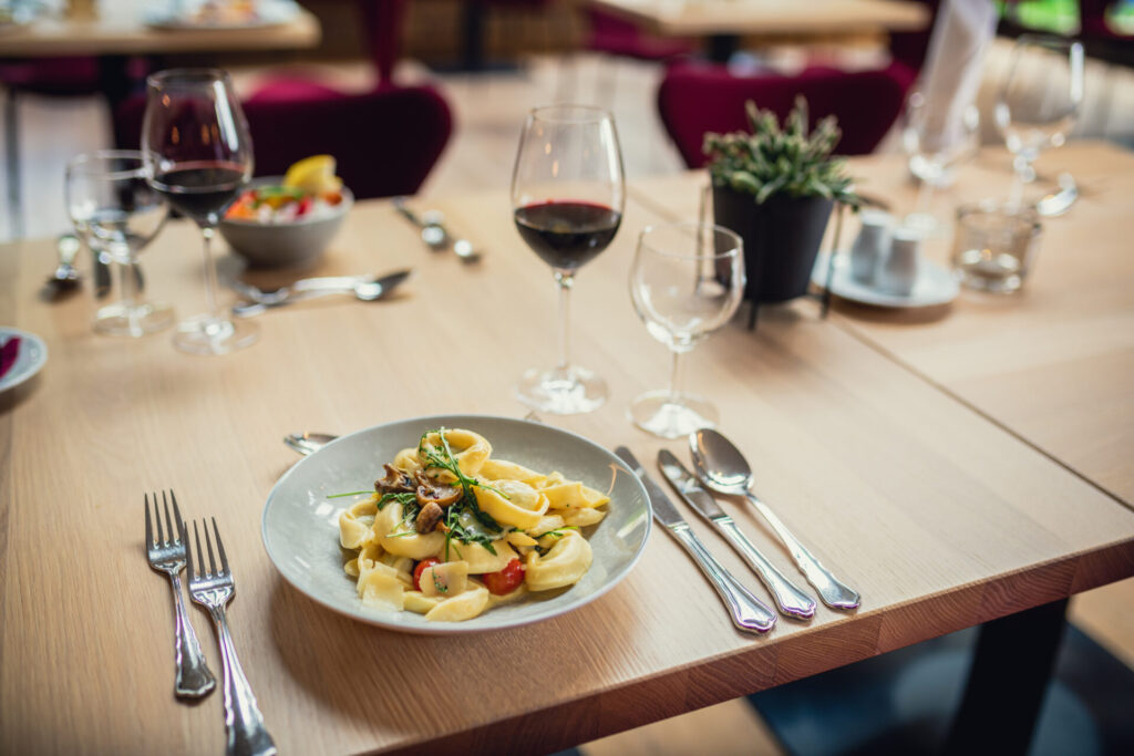 Tortellini mit Rotwein