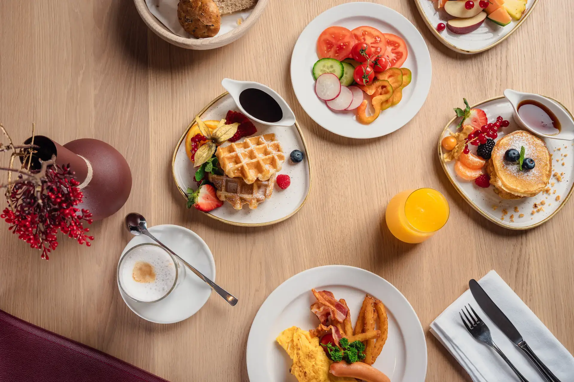 Köstliches Frühstücksbuffet beim Hotel Alpenland in St. Johann im Pongau
