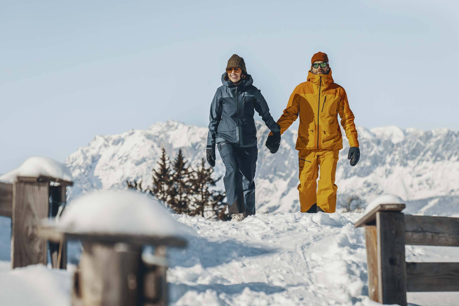 Winterwandern mit Bergpanorama