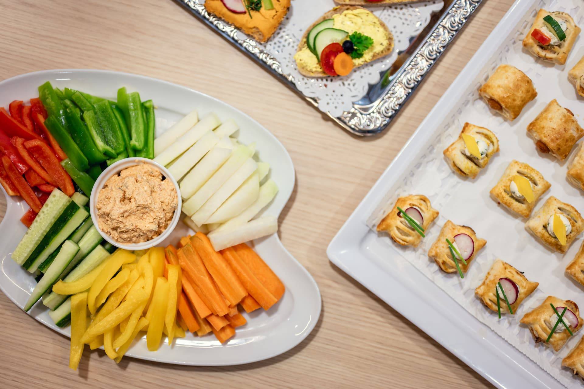 Snacks als Verpflegung während eines Meetings